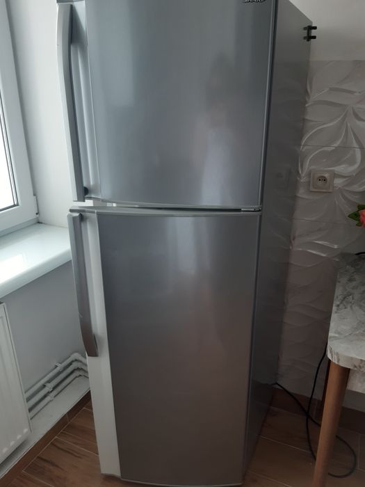 Холодильник Sharp