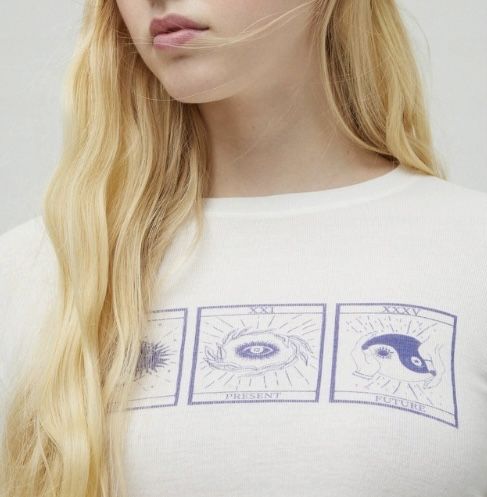 Білий топ з довгим рукавом