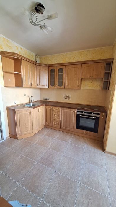 Продам кутову кухню
