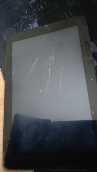 Два робочих планшета CUBE U30GT-2