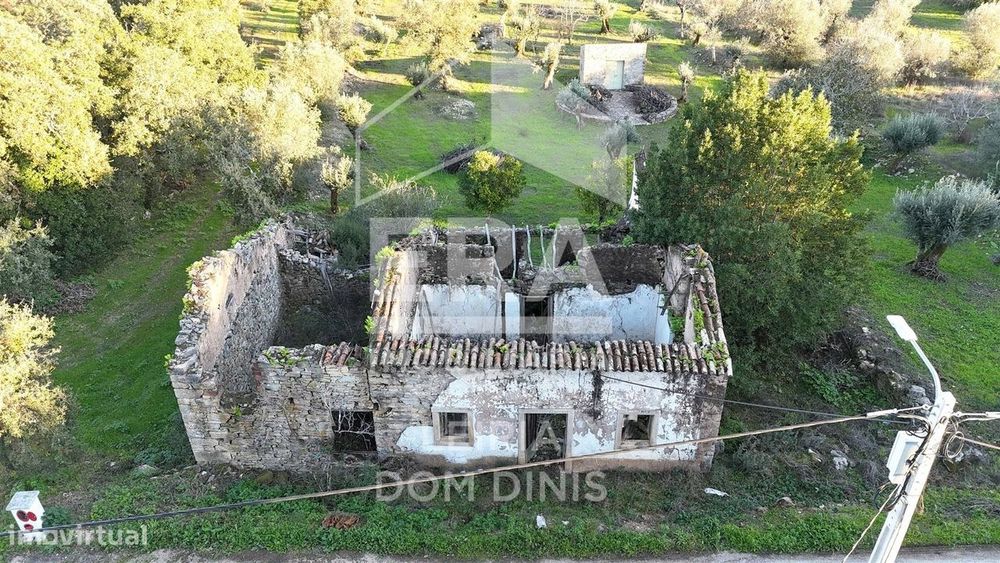 Moradia T3 isolada com grande terreno em Ferreira do Zêzere