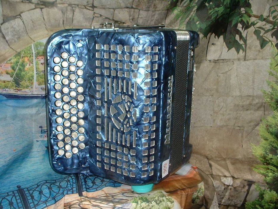 Concertina co radio de cacetes  Avenda N .909