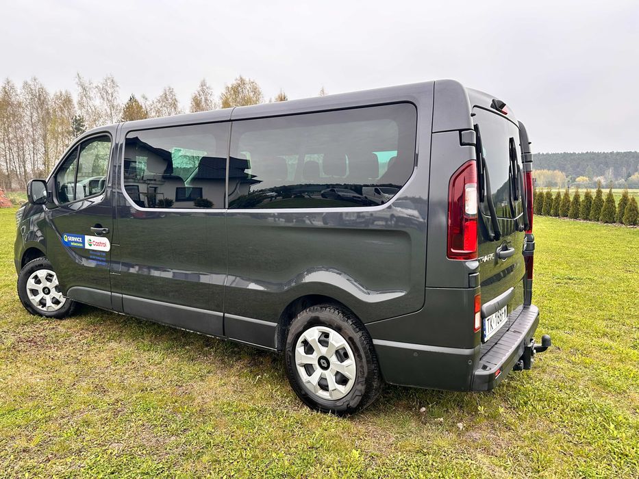 Wynajem samochodu , busa  9-osobowego