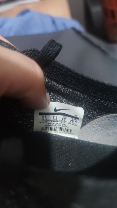 Vende se sapatilhas Nike novas