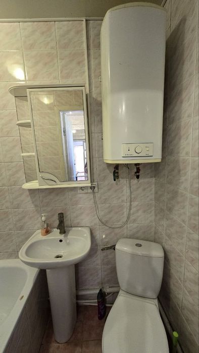 2к частина будинку зі зручностями в м-ні Сабарів