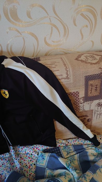 Фірмова кофта puma