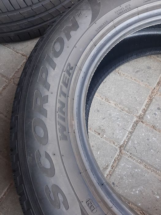 2x Opony zimowe 215/65R17 Pirelli Scorpio Winter