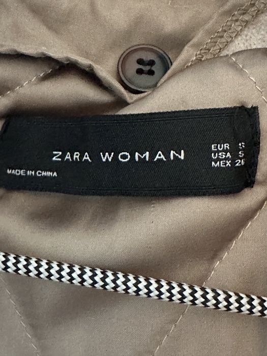 Casaco Zara com gorro