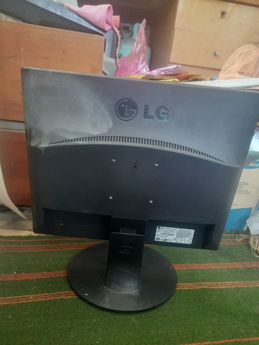 Продам Монитор 19" LG