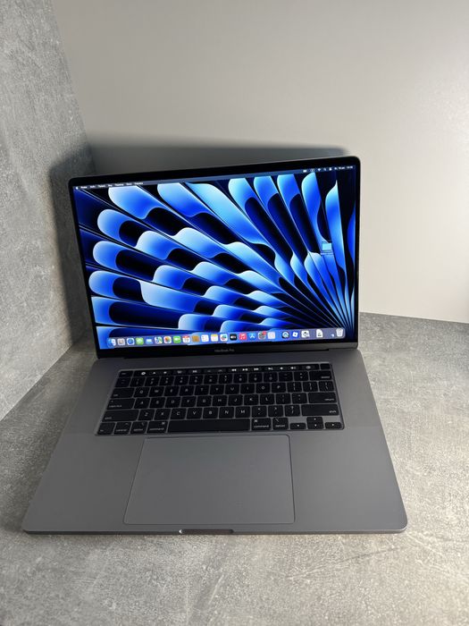 16インチ MacBookPro  2019 AMDRadeonPro5500M MacBook Pro (16-inch, 2019) - 技術仕様 - Apple サポート (日本)