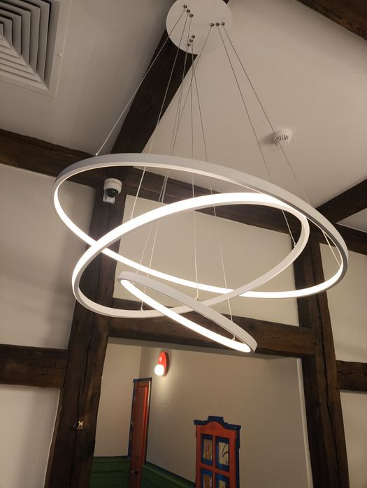 Białe lampa sufitowa ledowe okręgi ringi