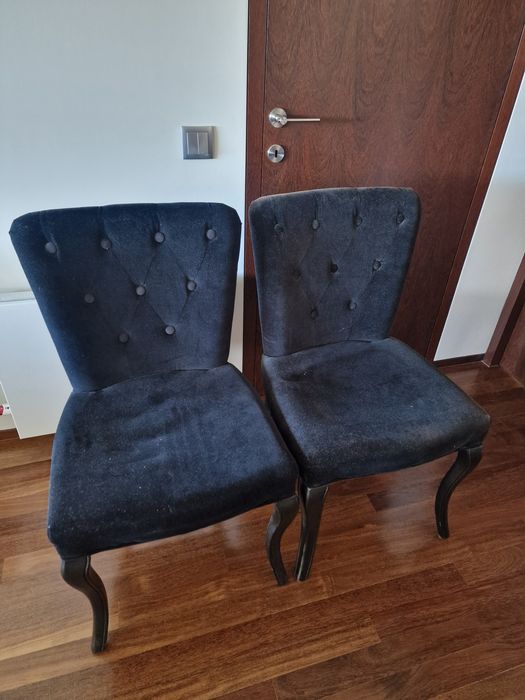 Poltronas pretas
