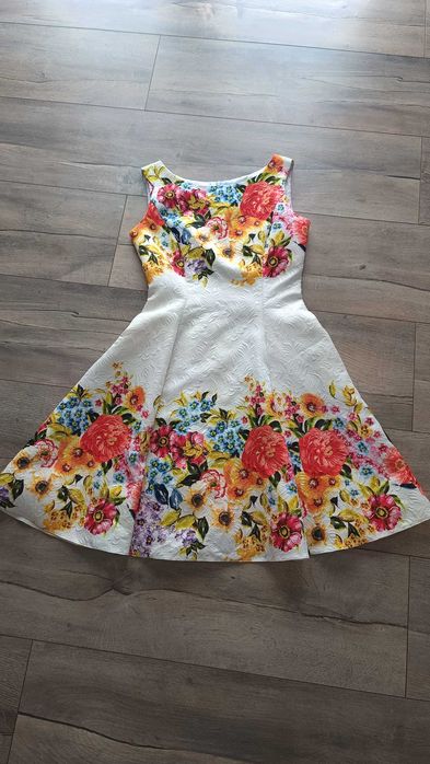 Sukienka damska elegancka