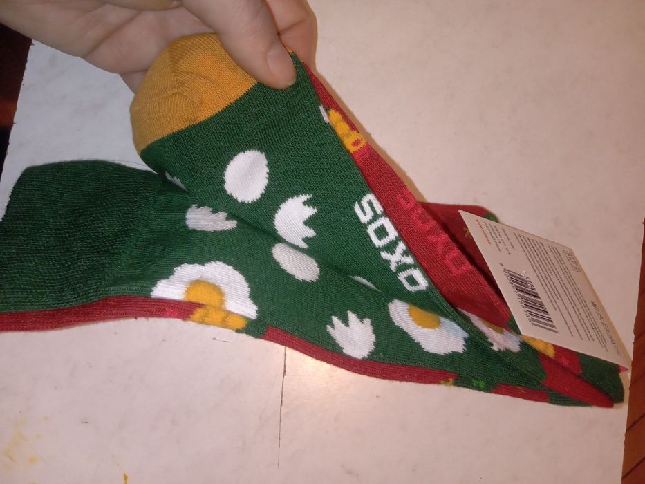 Nowe skarpetki nie do pary
