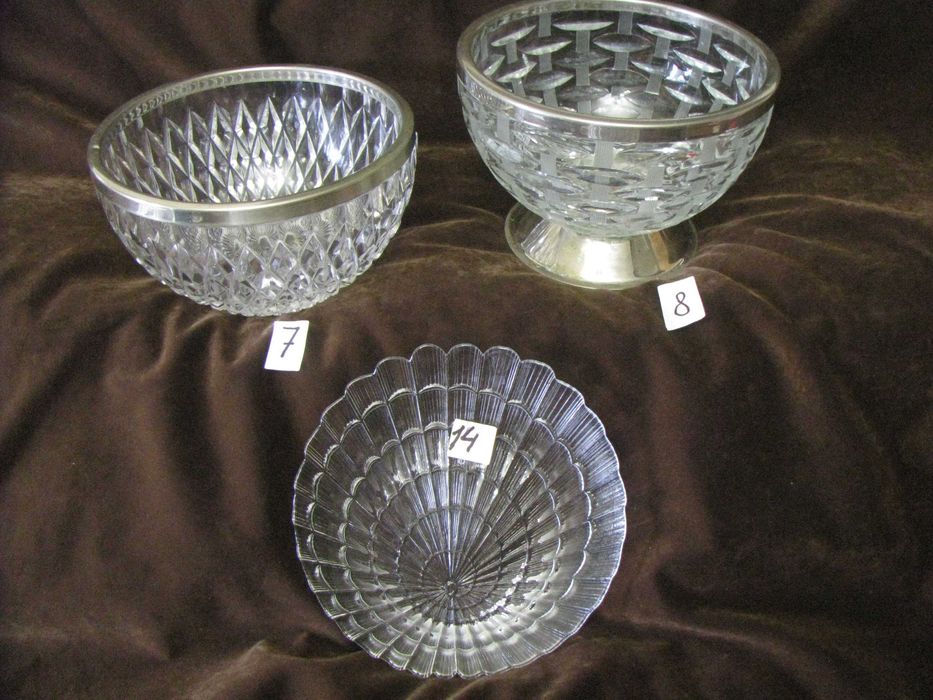 Старый антикварный предмет.