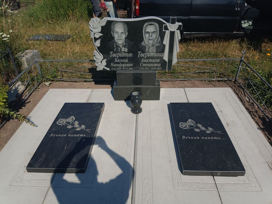 Гранитные памятники. Доставка и установка.