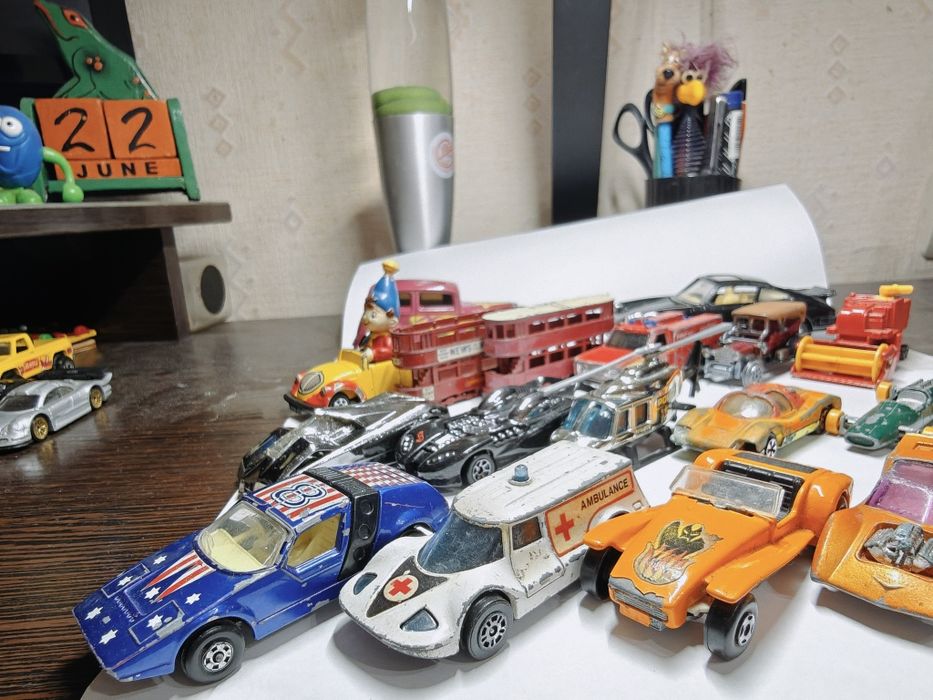 Машинки модели hot wheels matchbox majorette ertl