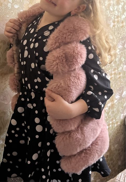 Жилет для дівчинки