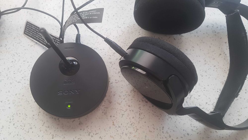 Auriculares sem fios - Sony TMR RF810R - alta qualidade de som