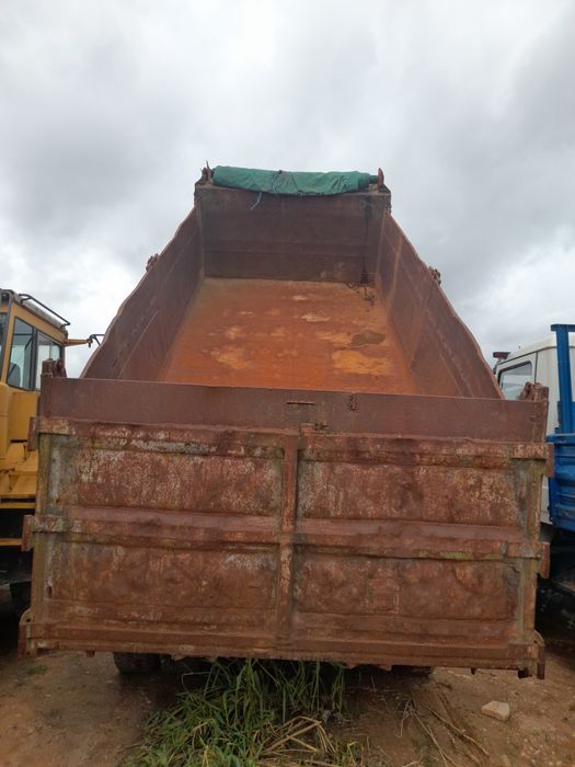 Magirus 6x4 basculante desaterro