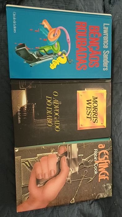 Livros em estado aceitável