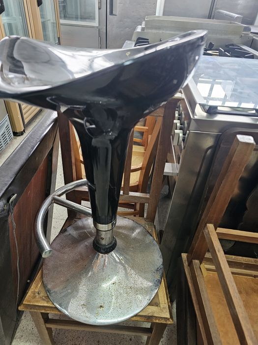 Cadeira pé alto preta