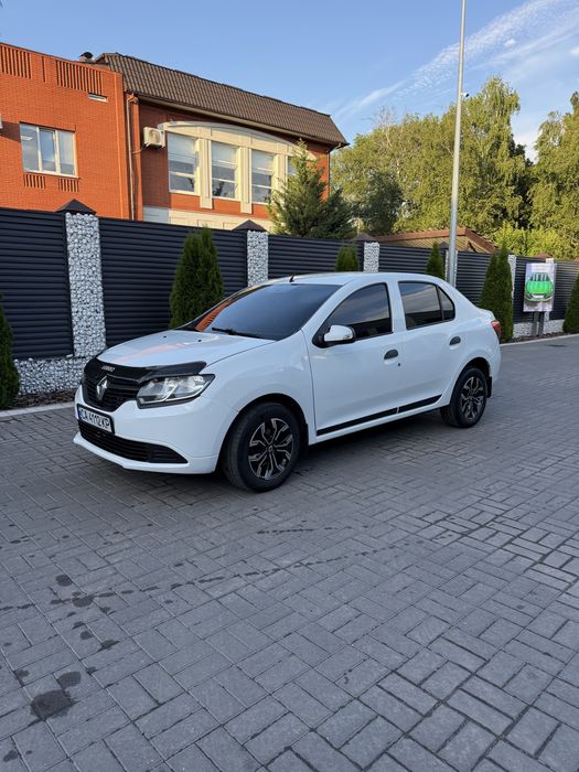 Renault Logan 2 2016 1.2 газ бензин.