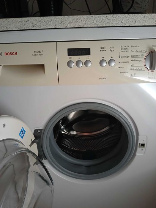 Maquina de lavar roupa