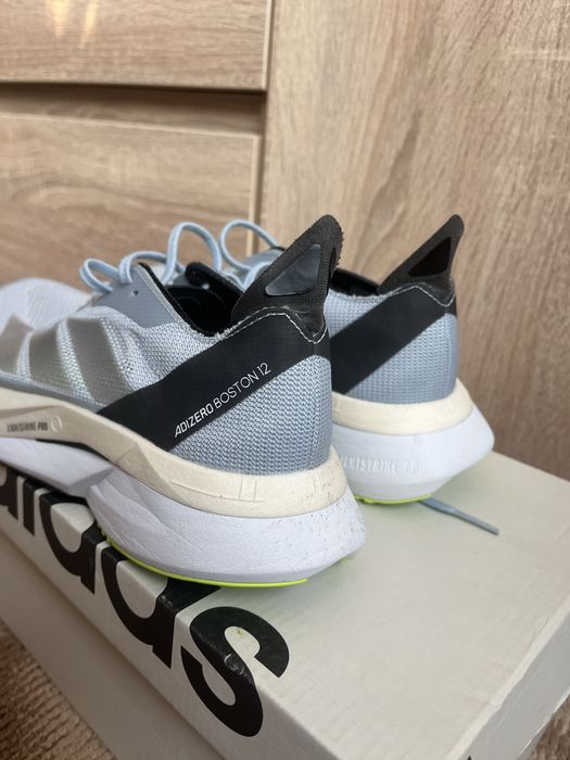 Бігові Кросівки Adidas Adizero Boston 12