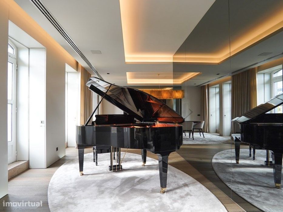 Apartamento T3 de Luxo com Vista Rio e Garagem, para Arrendamento n...