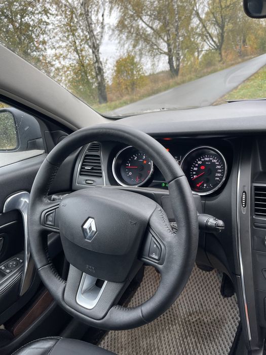 Renault Latitude 2011 2.0 максимальна комплектація
