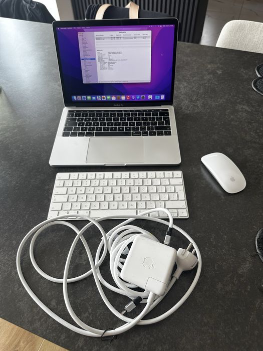 Apple MacBook Pro 13,3’’ A1706 i5 16GB 512GB + klawiatura + mysz + zasilacz Apple