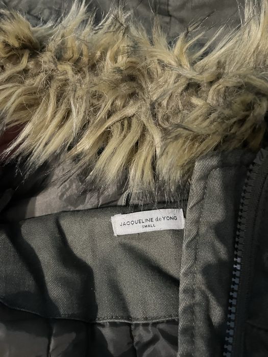 Parka Jacqueline de Yong S – z kapturem i futerkiem, ciepła