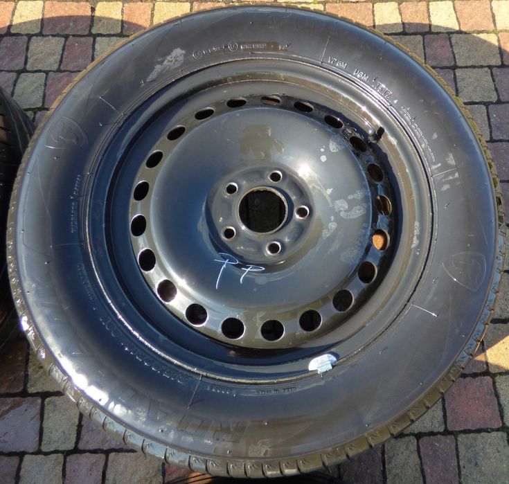 4 Koła - Felgi 16 5x108 + Opony Firestone Roadhawk 215/60/16 + Kołpaki
