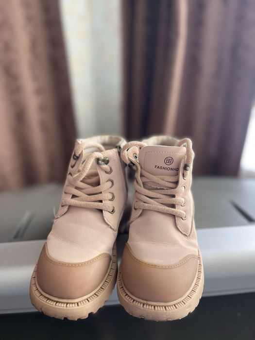 Демісезонні ботинки