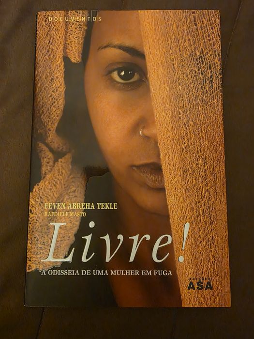 8 livros. Cada um 4€