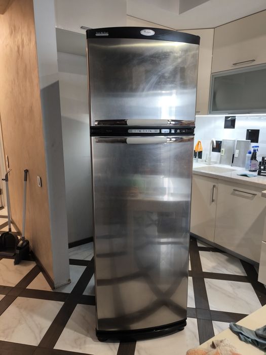 Холодильник whirlpool