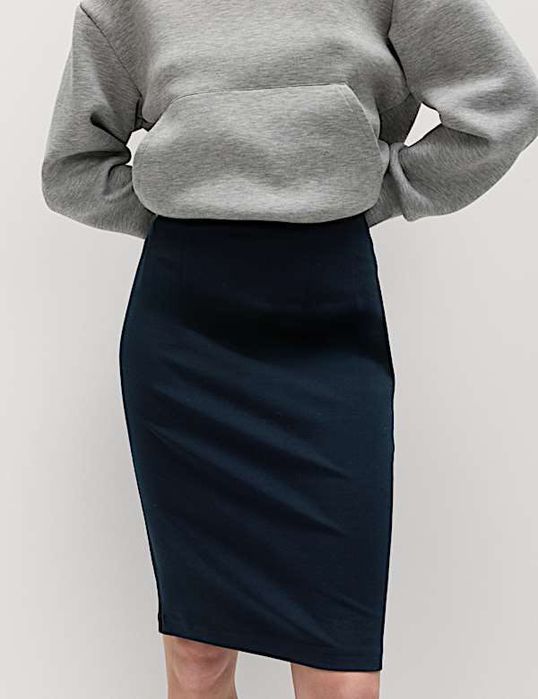 Marks & Spencer__czarna ołówkowa midi  spódniczka__40/L