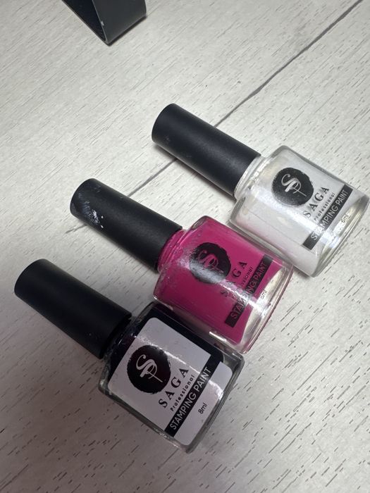 Матеріали для майстра манікюру (гель-лаки + топ + типси + верхні форм)