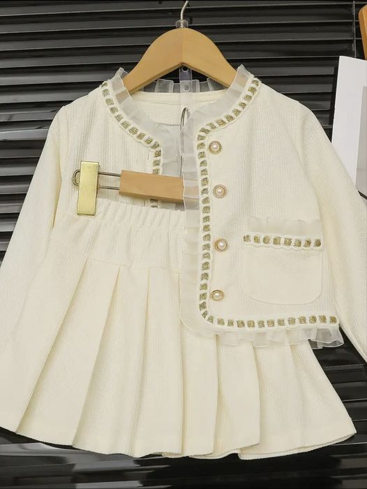 Костюм для дівчинки