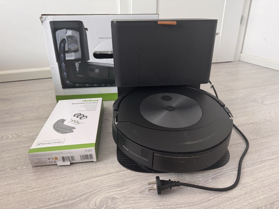 Odkurzacz iRobot Roomba j7 + Combo