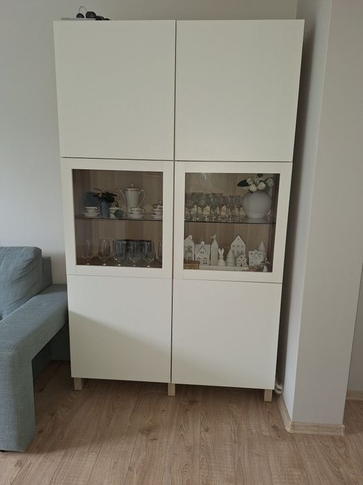 Witryna BESTA Ikea