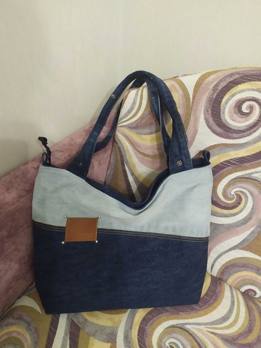 Jeansowa torebka niebiesko-granatowa