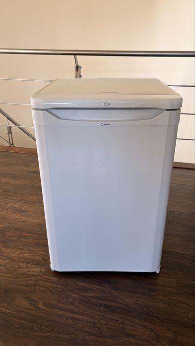 Lodówka Mała Indesit