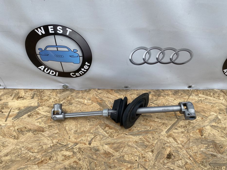Audi Q5 8R карданчик рульового вала ауді ку5 рульовий кардан