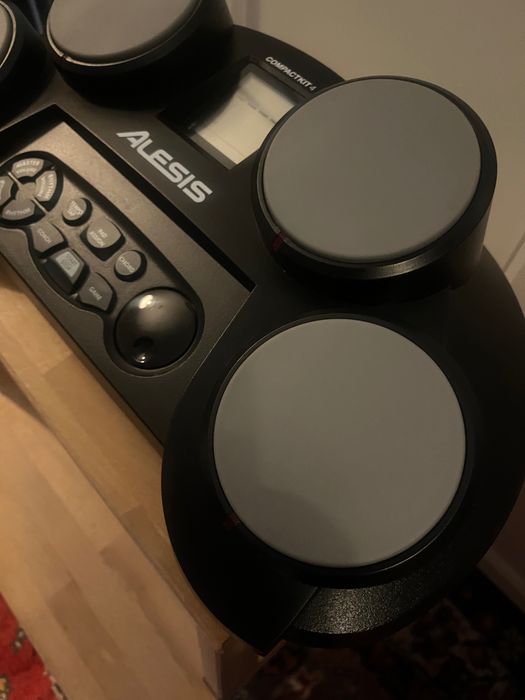 Bateria Electrónica Alesis Compact Kit 4