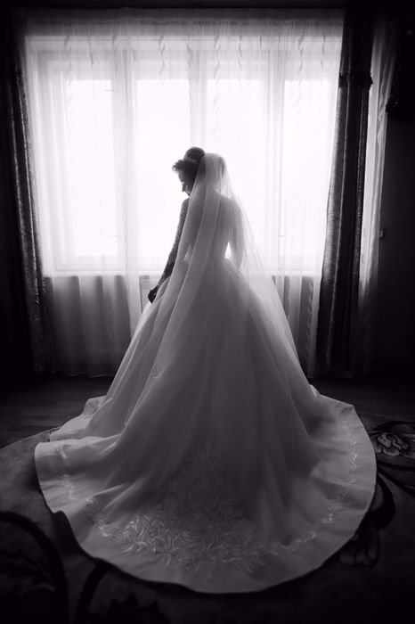 Весільна сукня