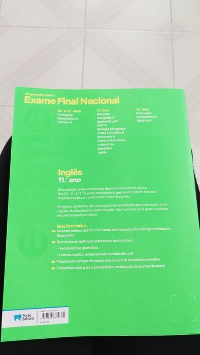 Livro de preparação para os exames de inglês