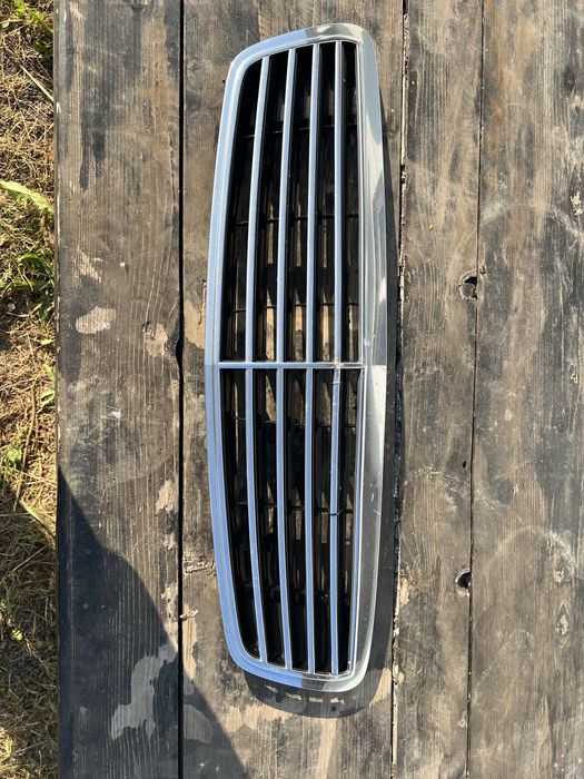 Ришітка радіатора Mersedes S220