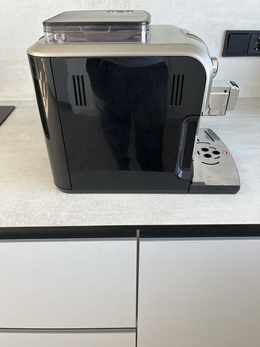 Кавоварка syntia.